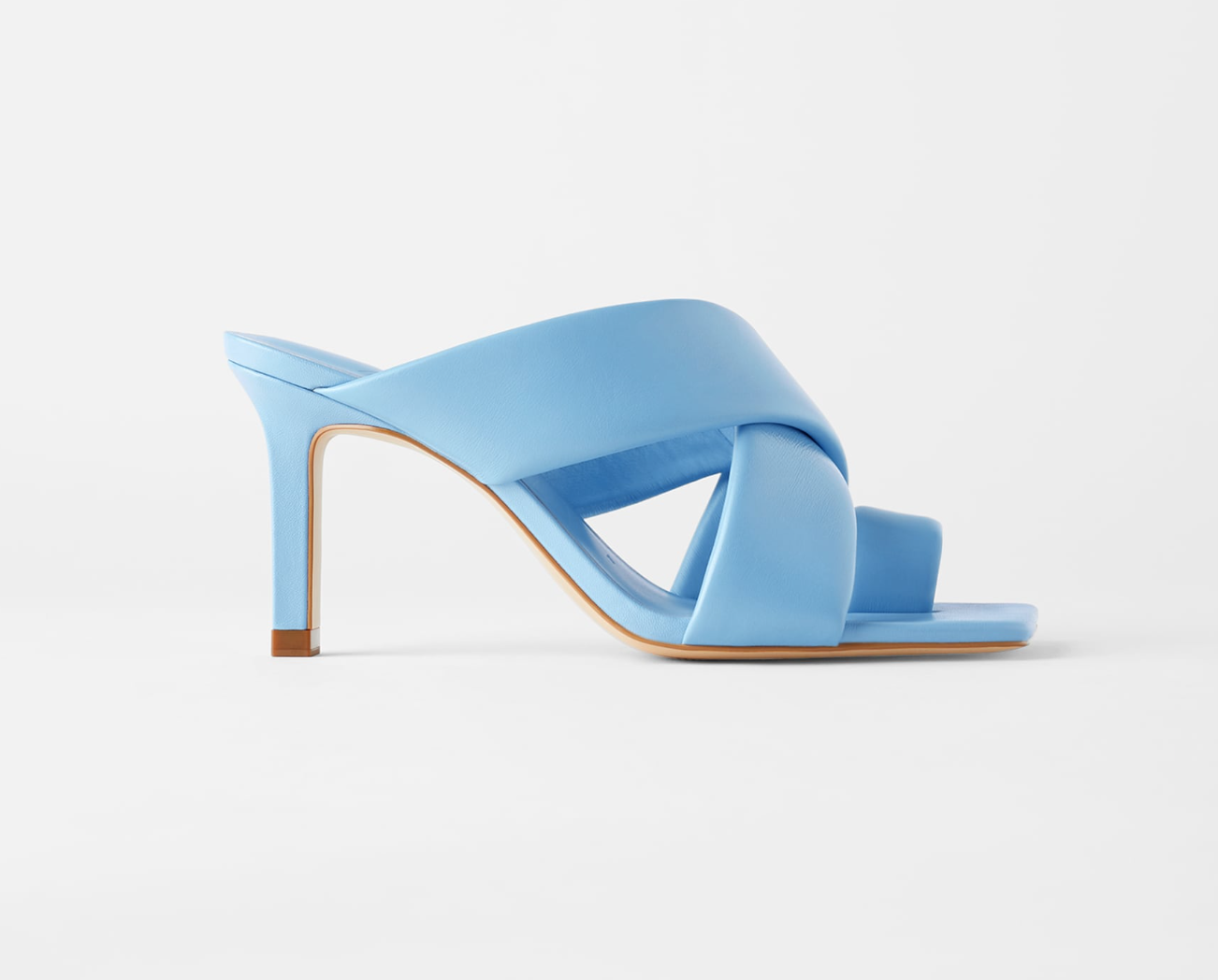 Carolina Arango Zara Finds March 2020 Blue Mule